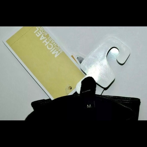 NWT Michael Kors Lambskin Leather Logo Touch Screen Gloves Black Buttery soft M - Picture 6 of 11